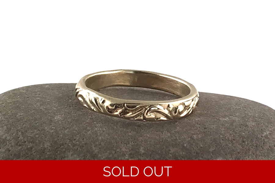 Ornate Scroll Pattern Band Gold Ring